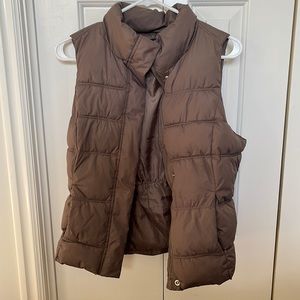 Gap puffer vest!